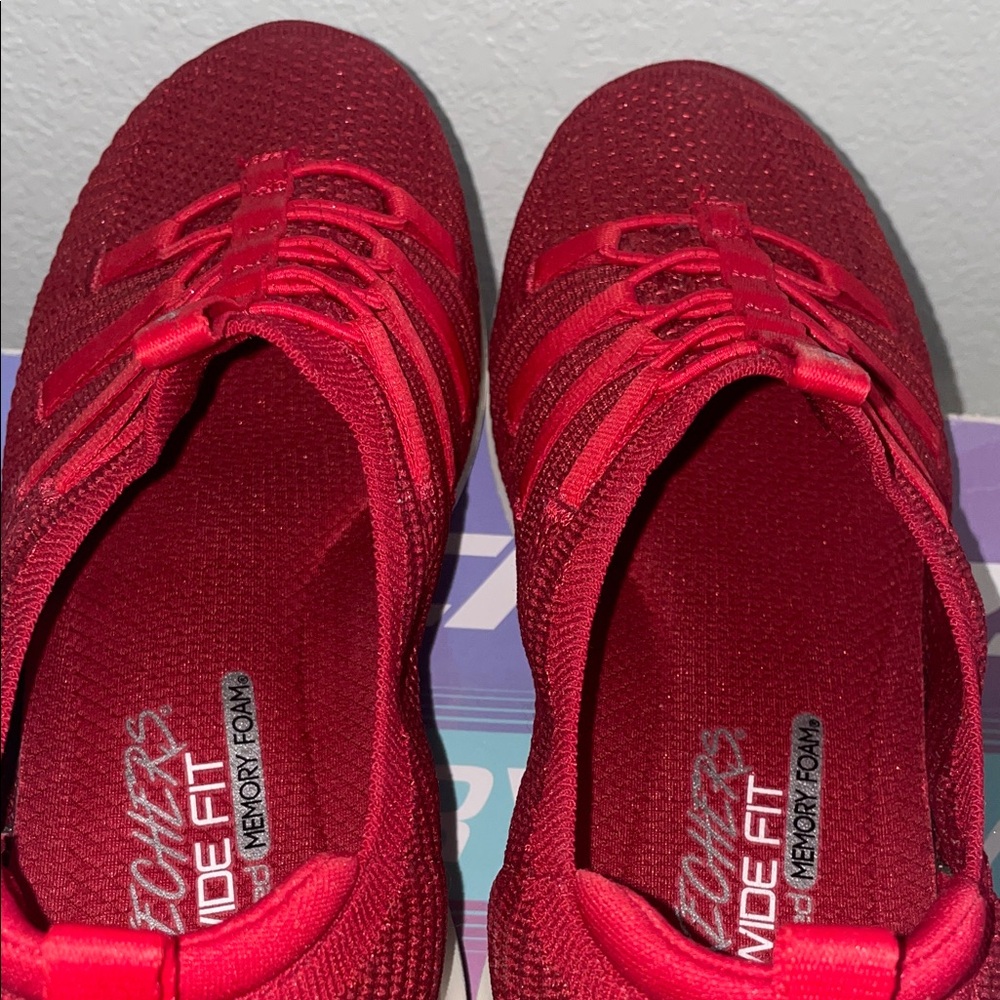 Skechers Women's Ultra Flex Full Embrace Wide Fit Red Sneakers - Picture 7 of 11
